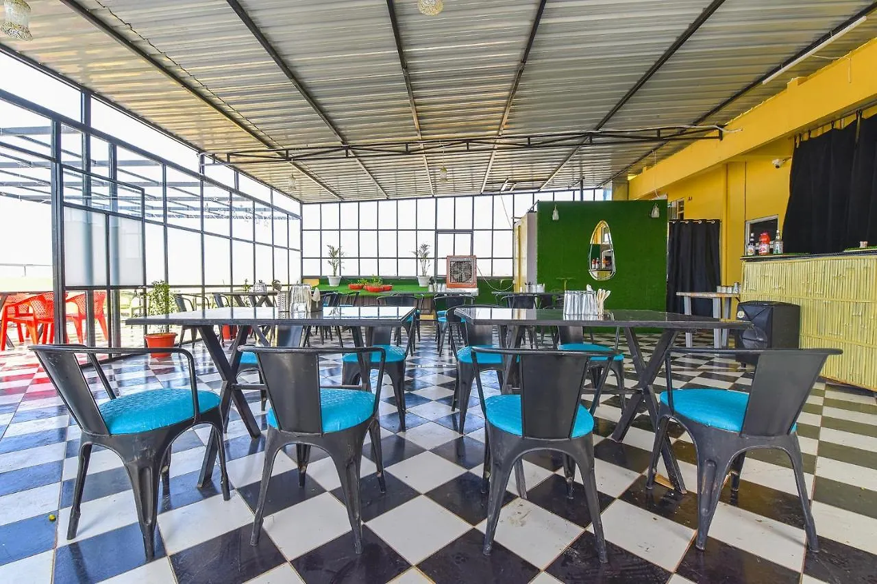 Fabhotel Maanvad Garh Udaipur Hotel